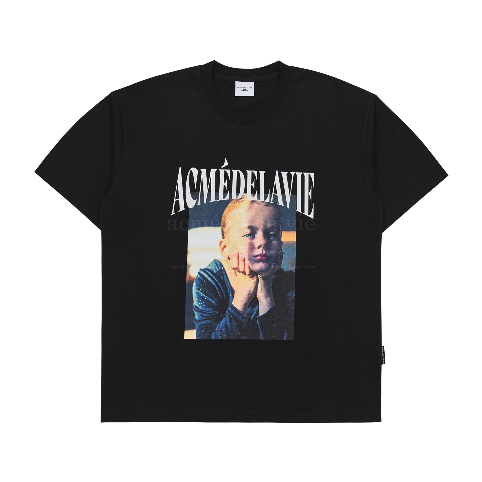 Adlv X Lisa Dtp Window Seat Tee - Well Bred Store
